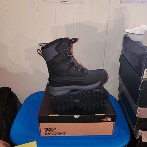 NorthFace Snow Boots for Women 6.5